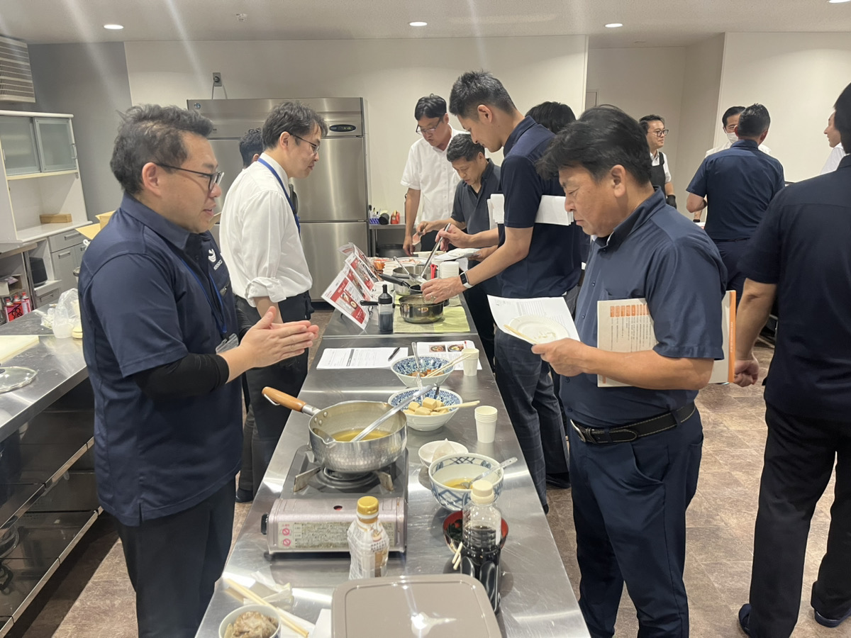 合同試食会を実施しました